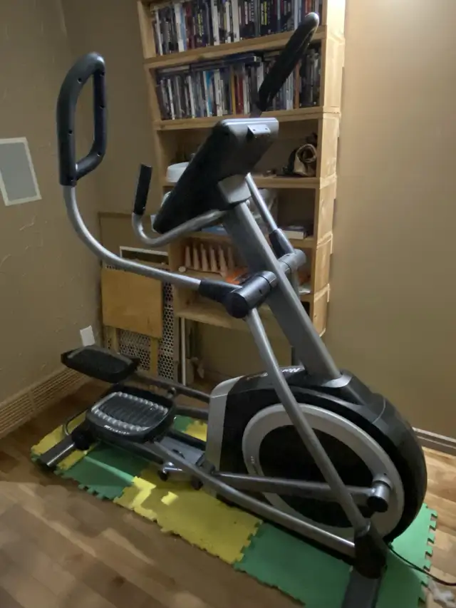 Nordic Track Elliptical in Exercise Equipment in Prince Albert - Image 3
