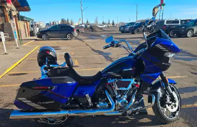 Experience the pinnacle of performance and style with this stunning 2025 Harley-Davidson Road Glide...