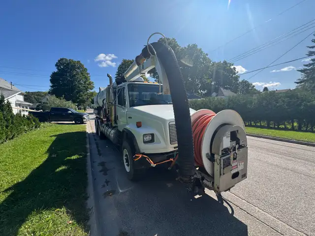 2002 Freightliner FL80 Vactor 2100 Series combination 
