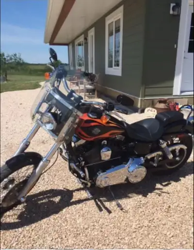 Check out this awesome 2010 Harley Davidson Dyna Wide Glide. - 44,000 kms - new tires and battery -...