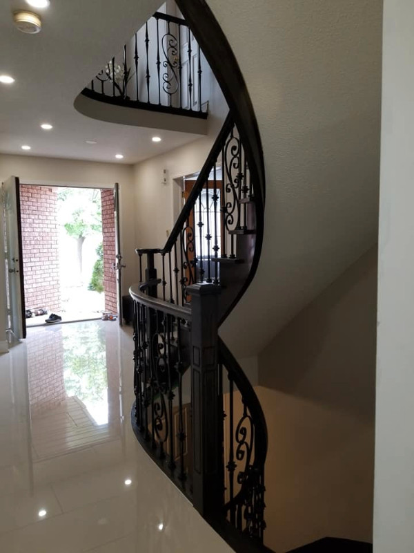 Refinishing stairs - SALE in Floors & Walls in Oakville / Halton Region - Image 3