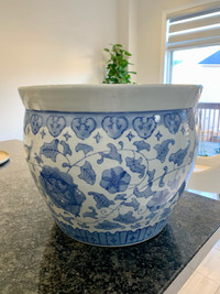 14” Vintage Oriental Porcelain Plantar/Fishbowl