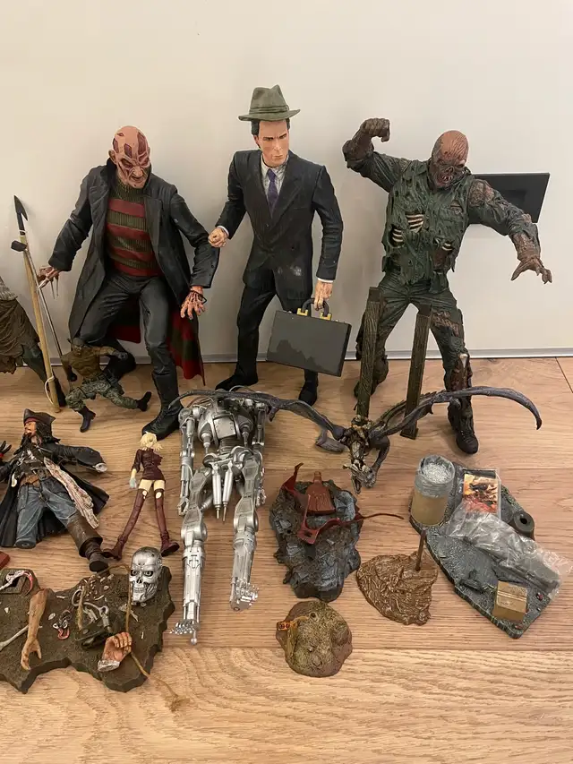 Action Figures65192924328707124