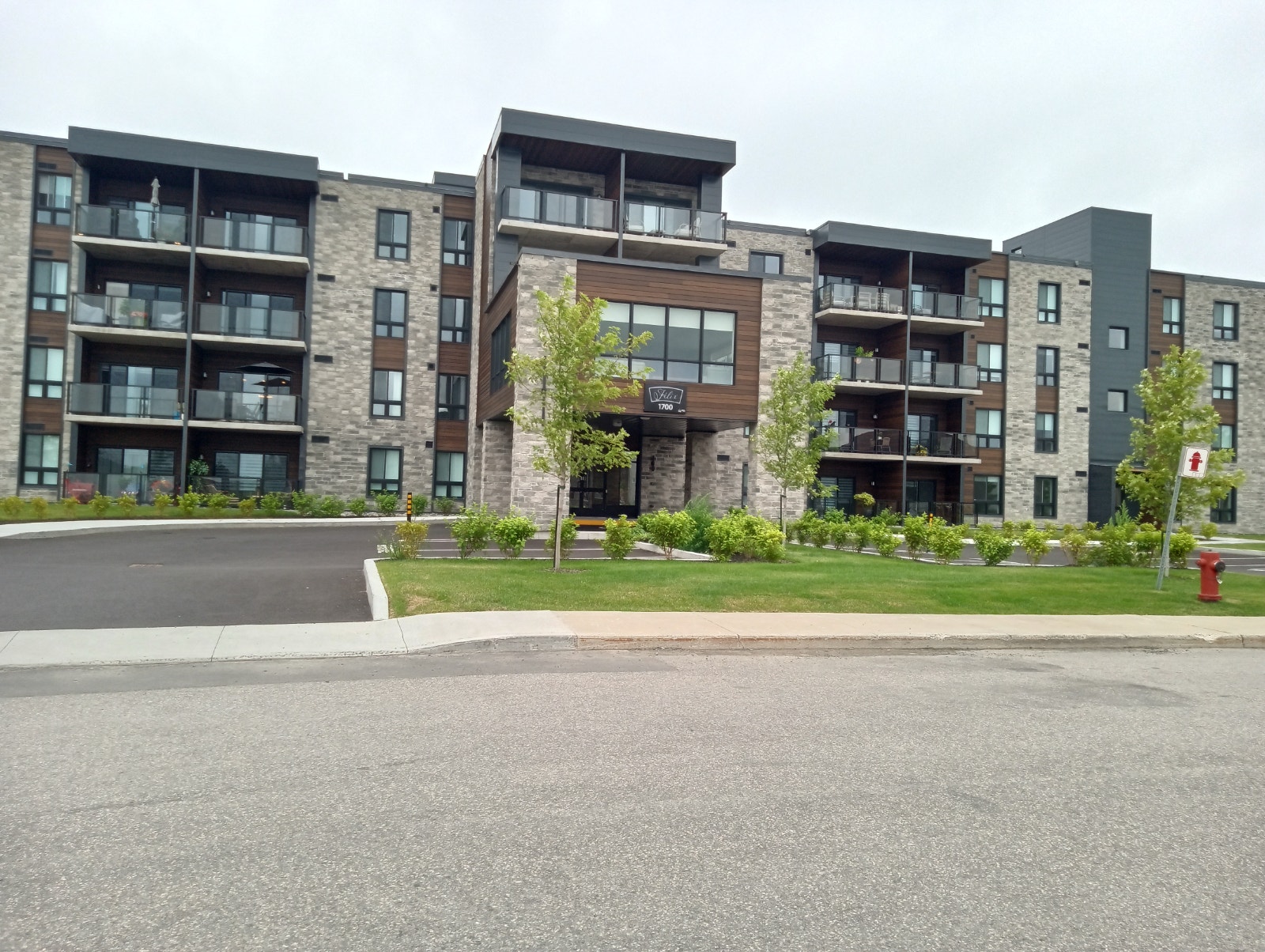 Condo à louer — photo 1