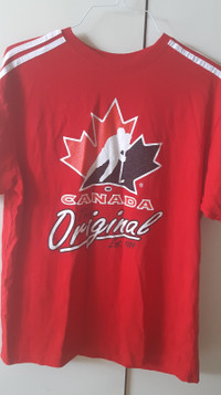 Team Canada The Original Large Red Tshirt