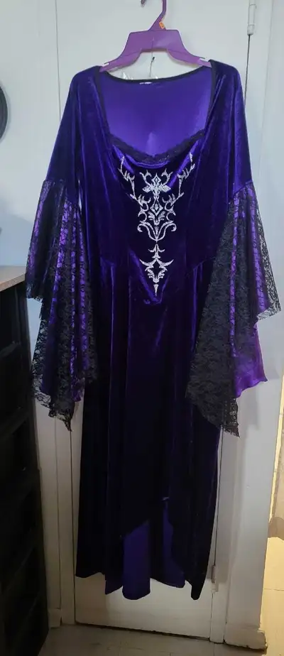 Vampire Costume with Collar , View more