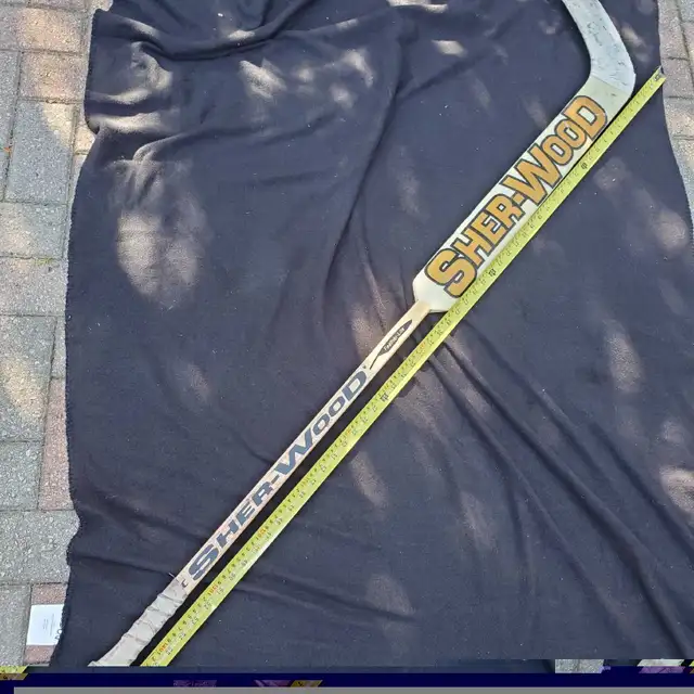 Sr. ShER-WOD Feather-Lite Goalie Stick Hockey Stick in Hockey in Barrie - Image 8