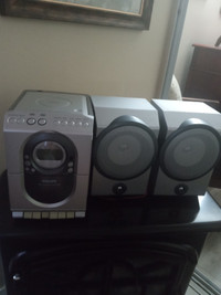 CD player, with Radio and Cassette Player, 2 Speakers and Remote