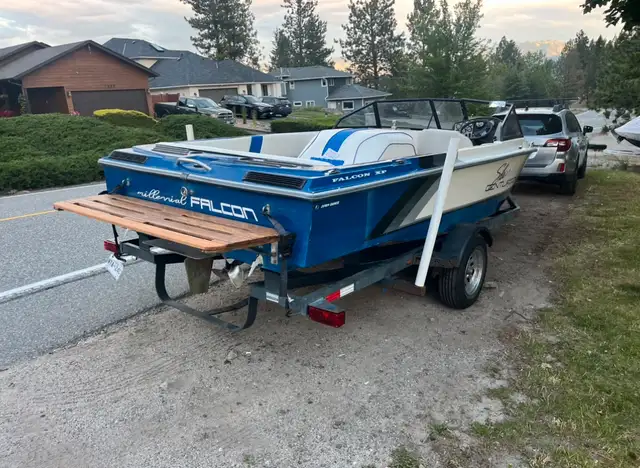 1994 Ski Centurion Falcon XP Bowrider -- 320 Hours in Powerboats & Motorboats in Kelowna - Image 5