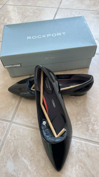 Rockport woman shoes size 7.5W brand new