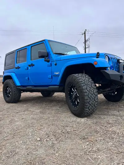 Price is firm This beautiful Jeep is ready for you to enjoy on or off road. Hasn’t been beaten up of...