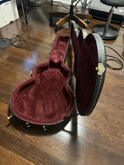 Deluxe Arch-Top ES 335 Style Guitar Case, View more