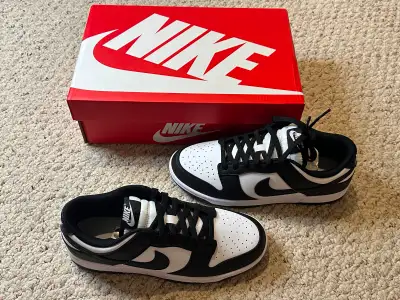 Brand new, never worn, comes with a box Size: mens 7 or womens 8.5 High Quality 1:1 Price is firm I...