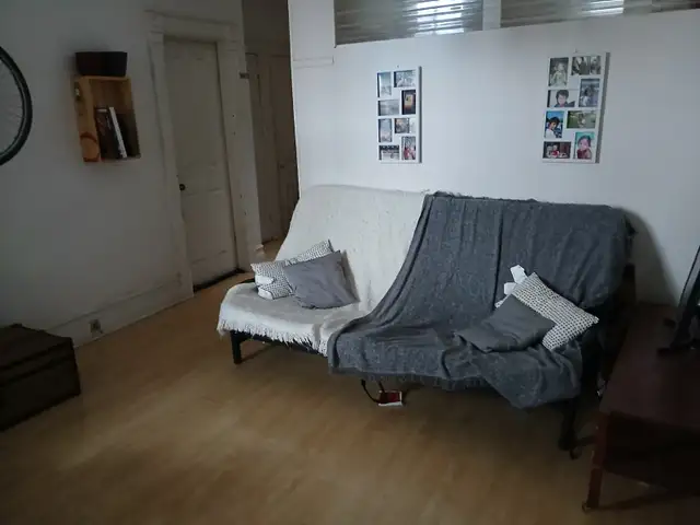 Chambre à louer à Saint Henri 525$ 1er octobre | Room Rentals ...