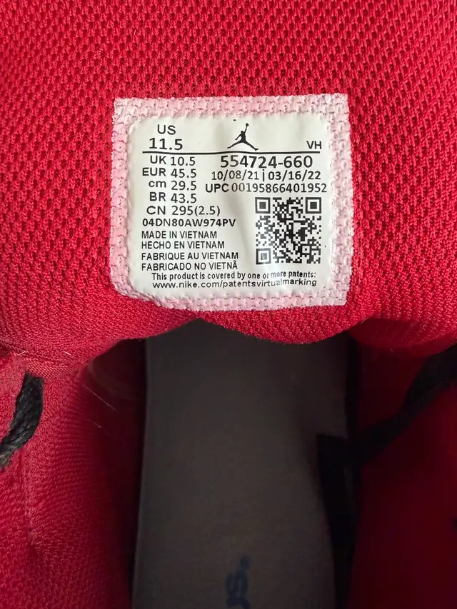 Jordan - AJ1 Mid Reverse Bred size 11.5 in Men's Shoes in Markham / York Region - Image 3