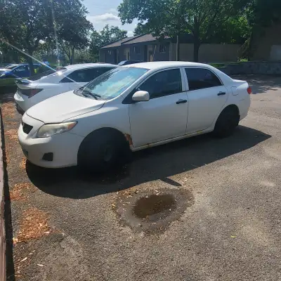 Transmission manuelle. +Le véhicule va très bien, toujours fiable! +Batterie changée en 2022. +Pneus...