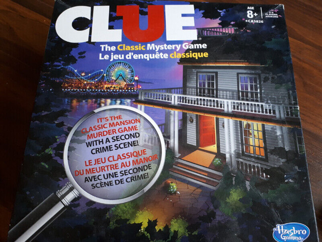 Clue board game in Toys & Games in Sault Ste. Marie