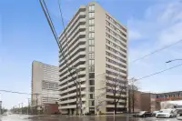 DownTown One Bed Condo/LRT Subway/Parking