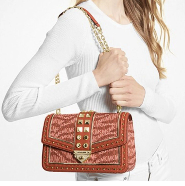 Authentic MK bag in Women's - Bags & Wallets in Red Deer