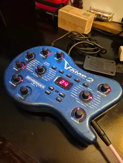Behringer V-Amp 2 , View more