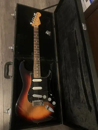 Fender strat mim 2018 Fender telecaster mim 2019 Squier classic vibe jazzmaster im looking for Mesa...