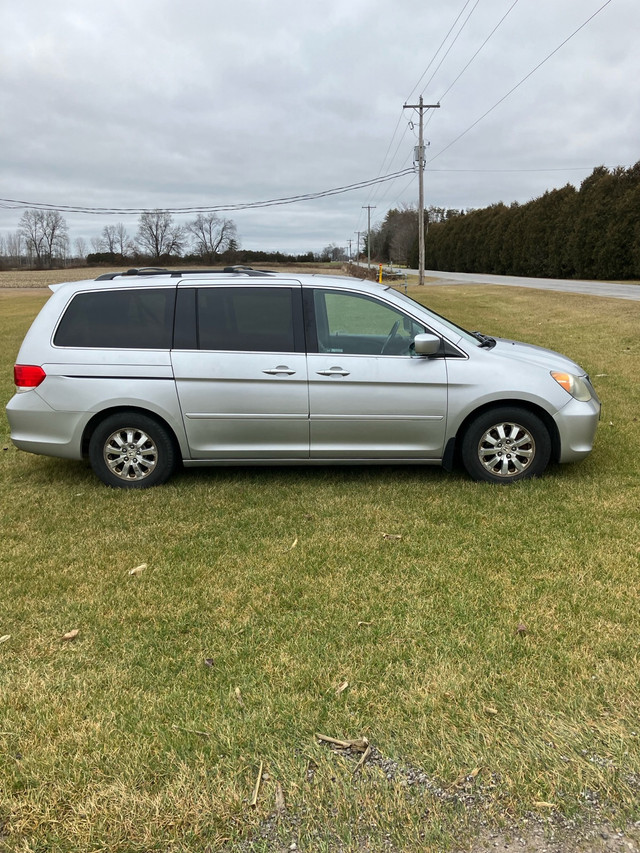 2010 Honda odyssey certified in Cars & Trucks in Norfolk County - Image 2