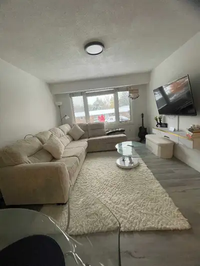 A private bedroom in a 3bed 1 bath bungalow The room will be fully furnished with bed and desk. Perf...