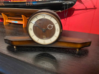Petite horloge de manteau de foyer (Mantle clock) Vintage