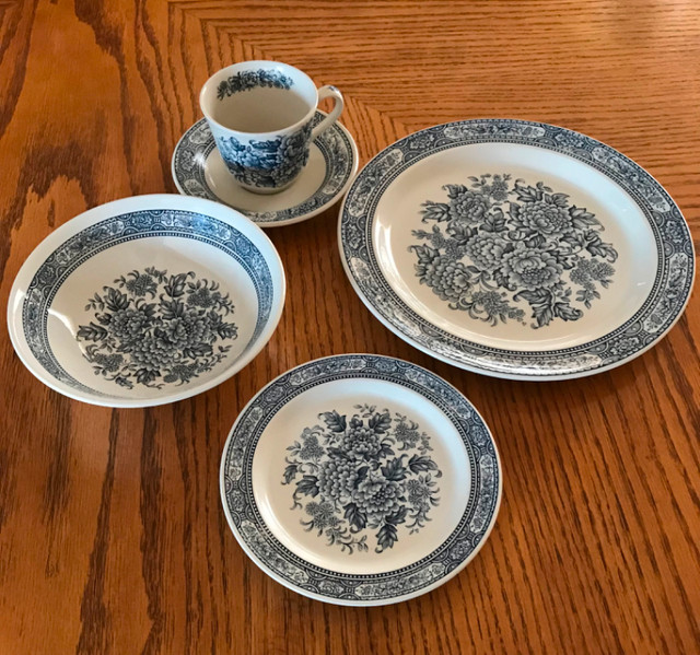 Dinnerware Ridgway Ironstone Canterbury 8 setting 40 piece in Kitchen & Dining Wares in Lloydminster