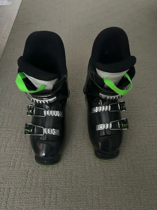 Rossignol Comp J3 Ski Snowboarding Boots in Ski in Calgary - Image 6