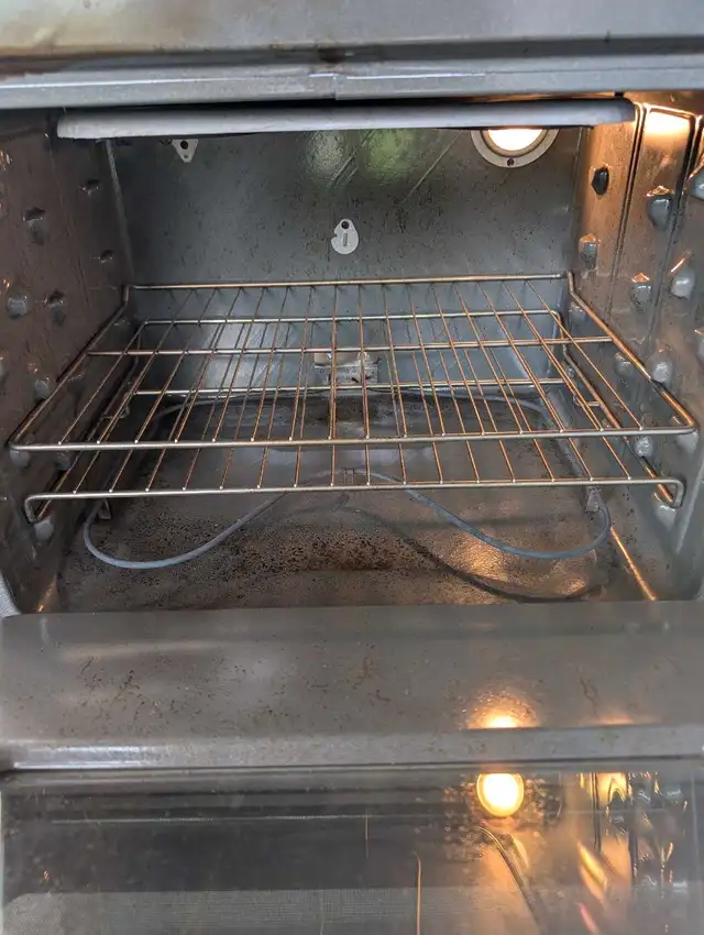 Stove / range in Stoves, Ovens & Ranges in Oshawa / Durham Region - Image 4