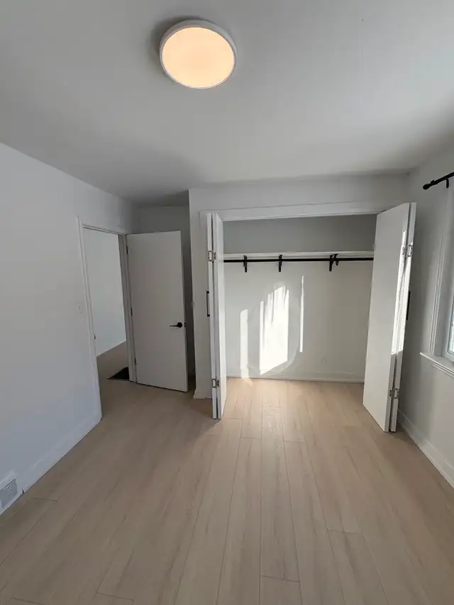 XLARGE 4 Bedroom 1.5 Bath Renovated House at Yonge and Steeles in Long Term Rentals in Markham / York Region - Image 28