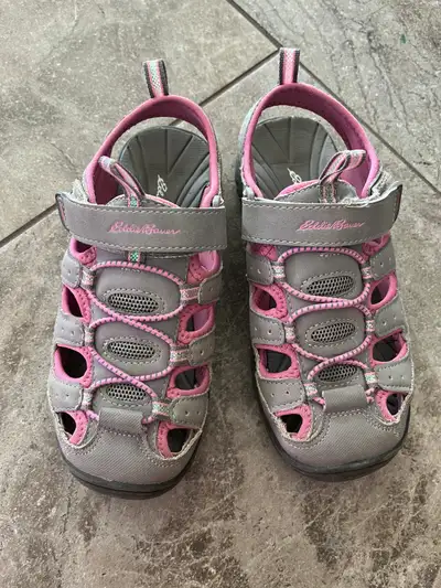 Kids Eddie Bauer sandals (size 3), View more