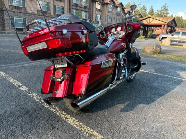 Harley Davidson Ultra Classic CVO in Touring in Red Deer - Image 11