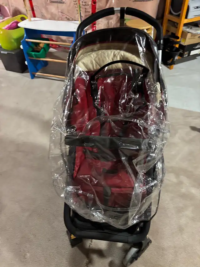 Bugaboo stroller cover plastic  in Strollers, Carriers & Car Seats in Markham / York Region - Image 2