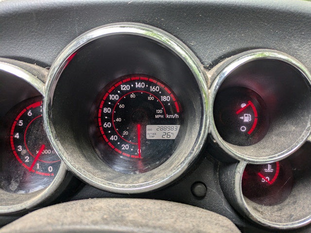 2006 Pontiac Vibe - Needs Work in Cars & Trucks in Ottawa