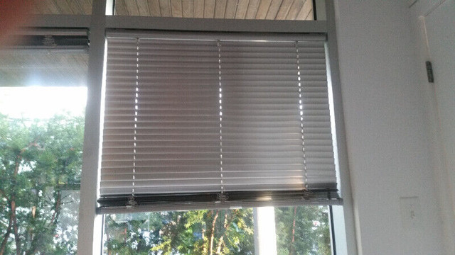 Cordless Blinds Aluminum Silver Shade-O-Matic @ 42"w  x 64" l in Window Treatments in City of Halifax - Image 2