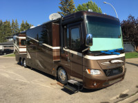 2014 Newmar Dutch Star 4018, with 1280 watts roof top Solar