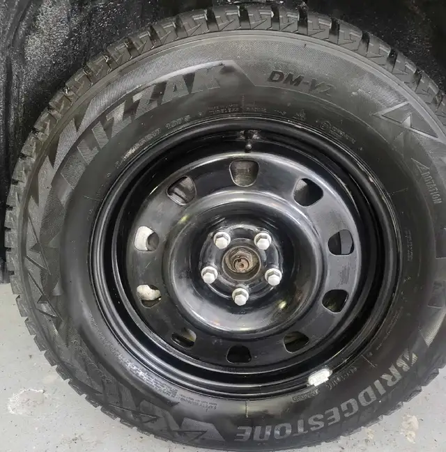 Blizzak DM-V2 Winter Tires & Rims in Tires & Rims in Dartmouth - Image 4