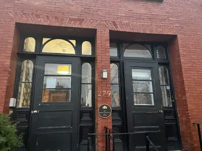 This bachelor apartment is located in a vibrant downtown area and includes parking, offering both co...