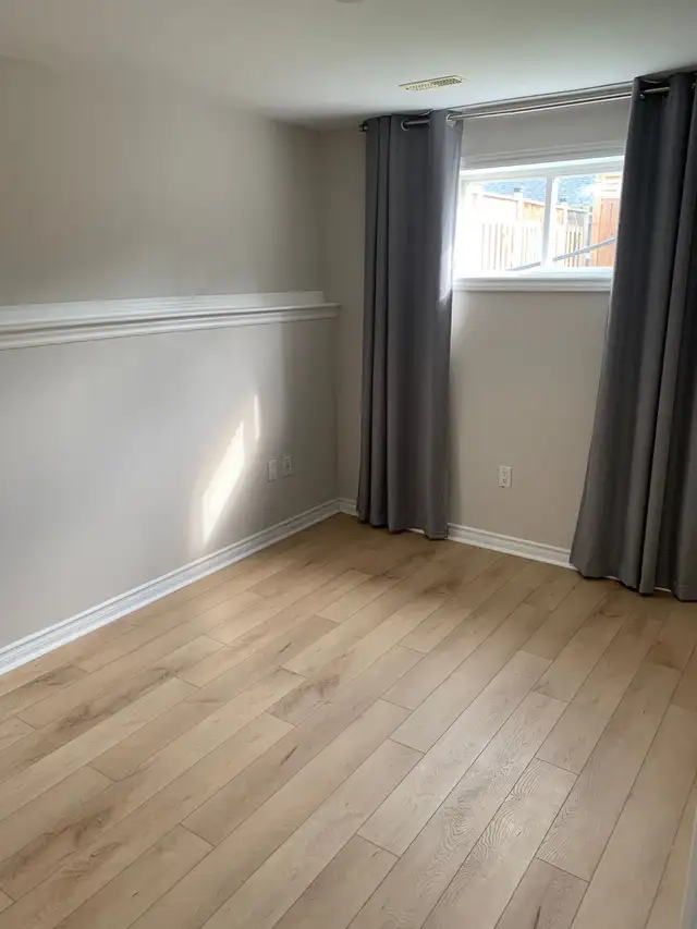 Peterborough Room for Rent in Room Rentals & Roommates in Peterborough - Image 4