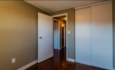Room  rent and available August 1 in Burlington
