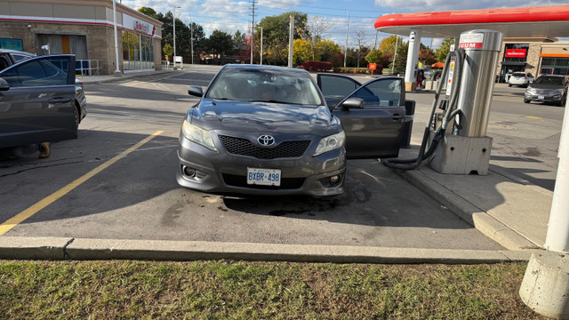 2010 Toyota Camry in Cars & Trucks in Oakville / Halton Region