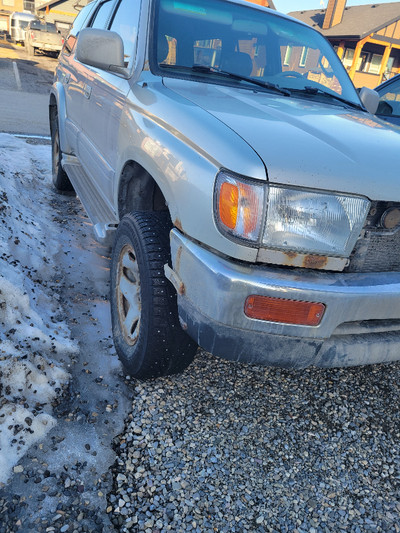 1998 Toyota 4Runner Limited V6 4WD with 2 sets of tires and rims