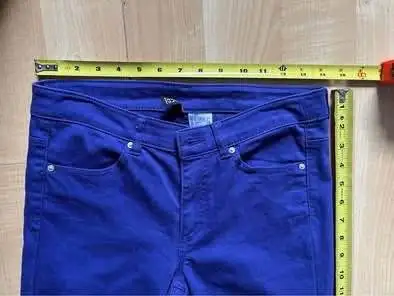 H&M Divided blue skinny jeans $10, size 8, high waist in Women's - Bottoms in Oakville / Halton Region - Image 6