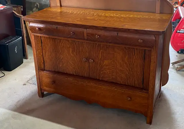 Antique oak buffet63005668057985121