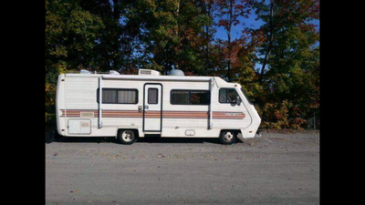 Decent RV for sale. Instant home by a lake.