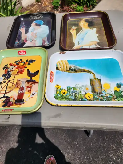 Vintage authentic coca cola trays from 1950s. Please take all 4.