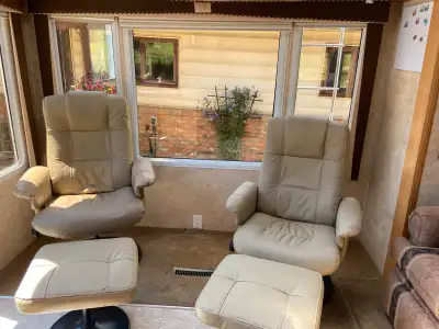 Well built Canadian trailer in great condition, original owner, everything works, have never had a l...