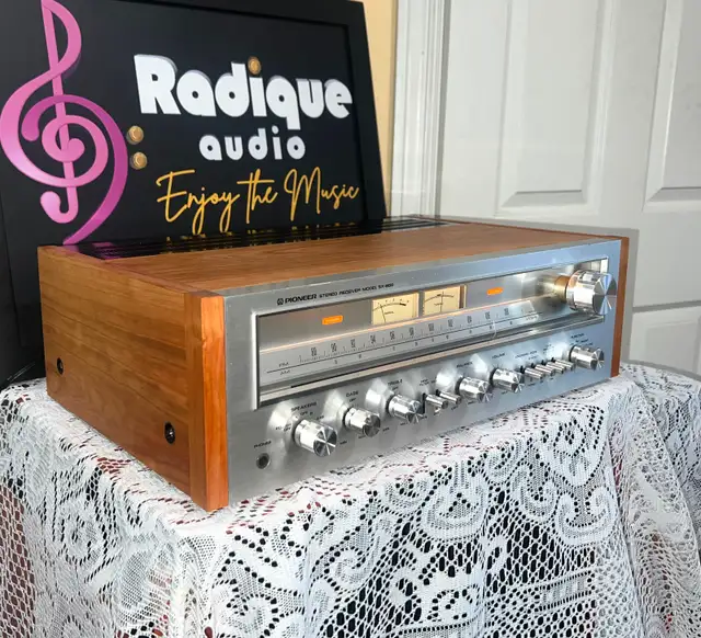 Pioneer SX-650, 35 WPC  Gorgeous Vintage Stereo Receiver in Stereo Systems & Home Theatre in Ottawa - Image 3